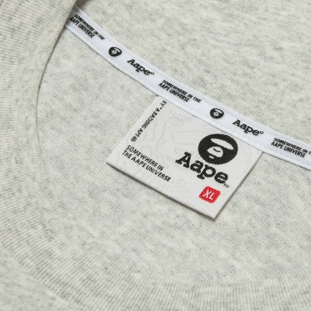 Футболка с графичным принтом Футболка с графичным принтом