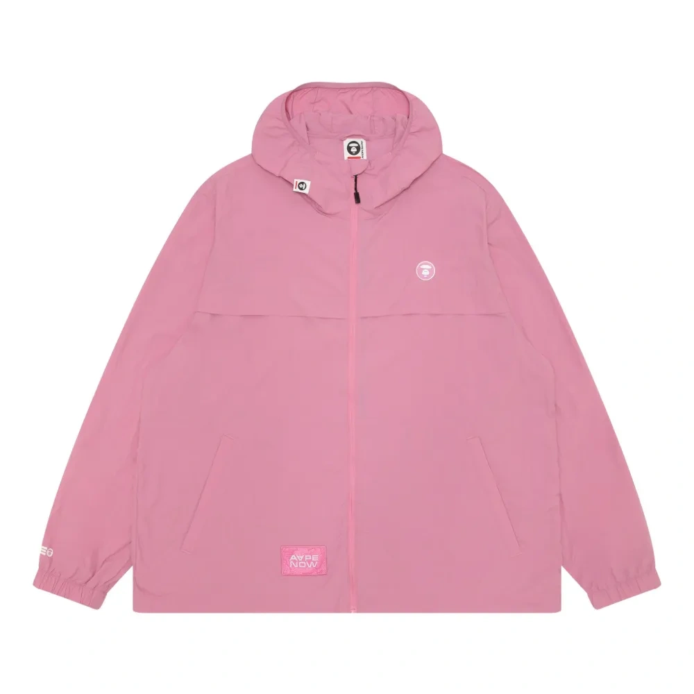 Легкая куртка с капюшоном