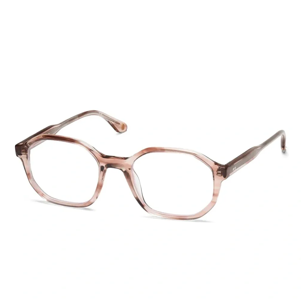 Очки в прямоугольной оправе