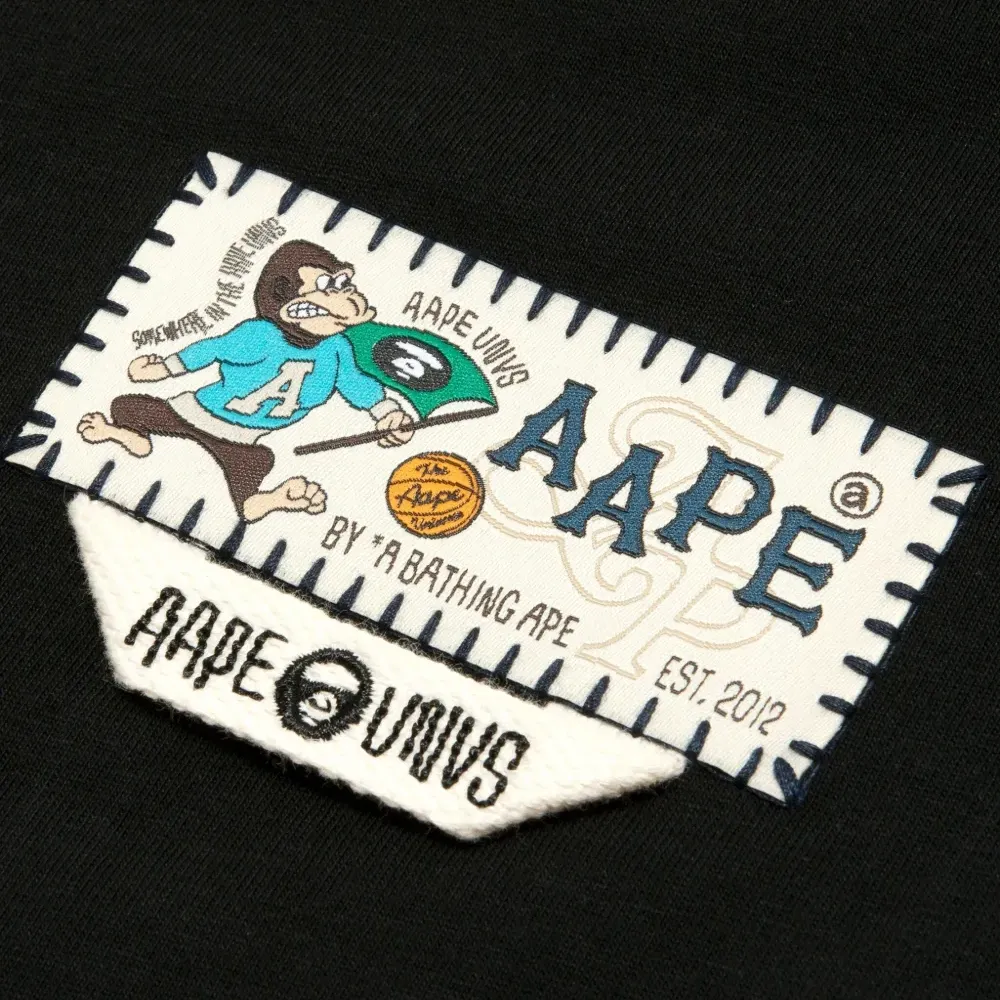 Футболка с вышитым логотипом