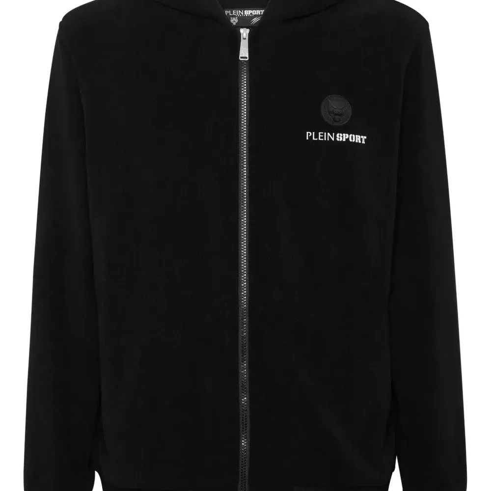 Худи с вышитым логотипом