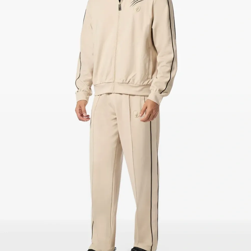 Спортивная куртка на молнии