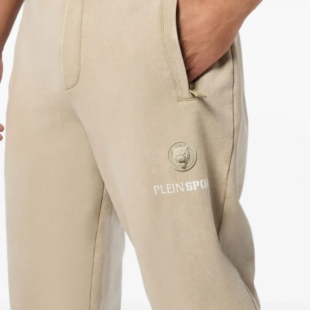 Джогеры с вышитым логотипом