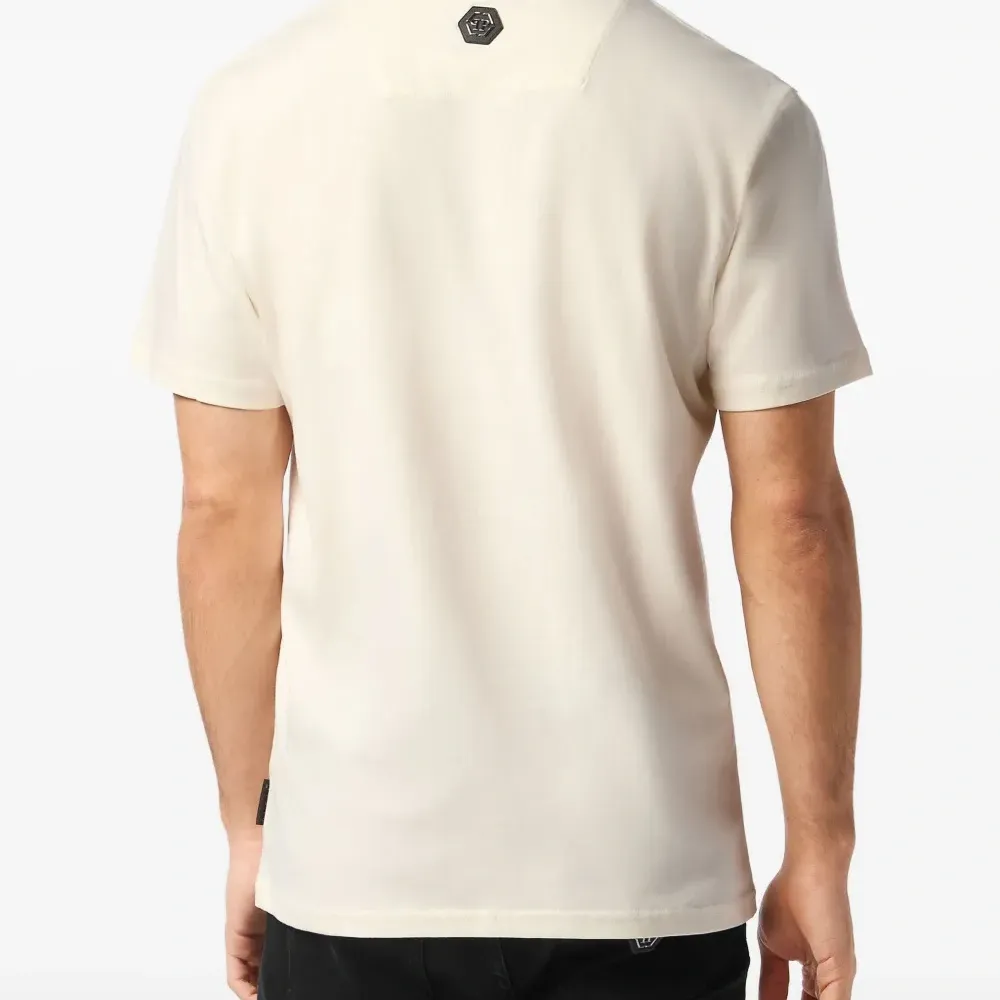 футболка с декорированным логотипом