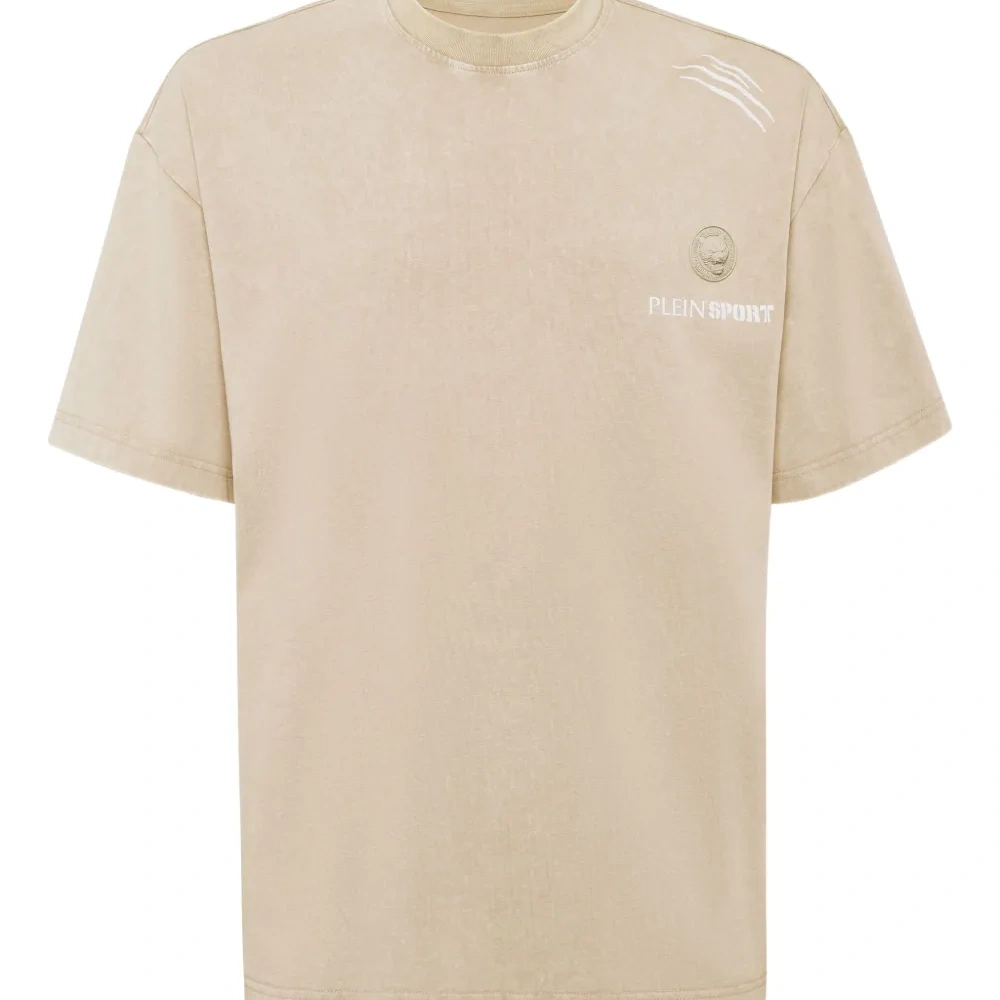 Футболка с нашивкой-логотипом