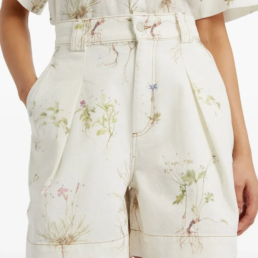 Джинсовые шорты с цветочным принтом