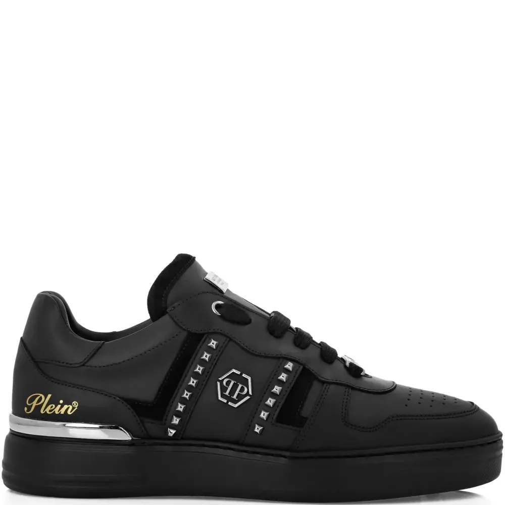 кеды с заклепками