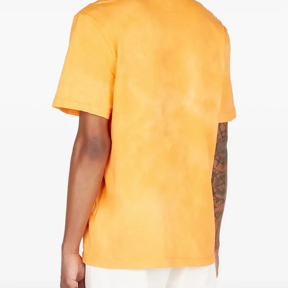 футболка с круглым вырезом