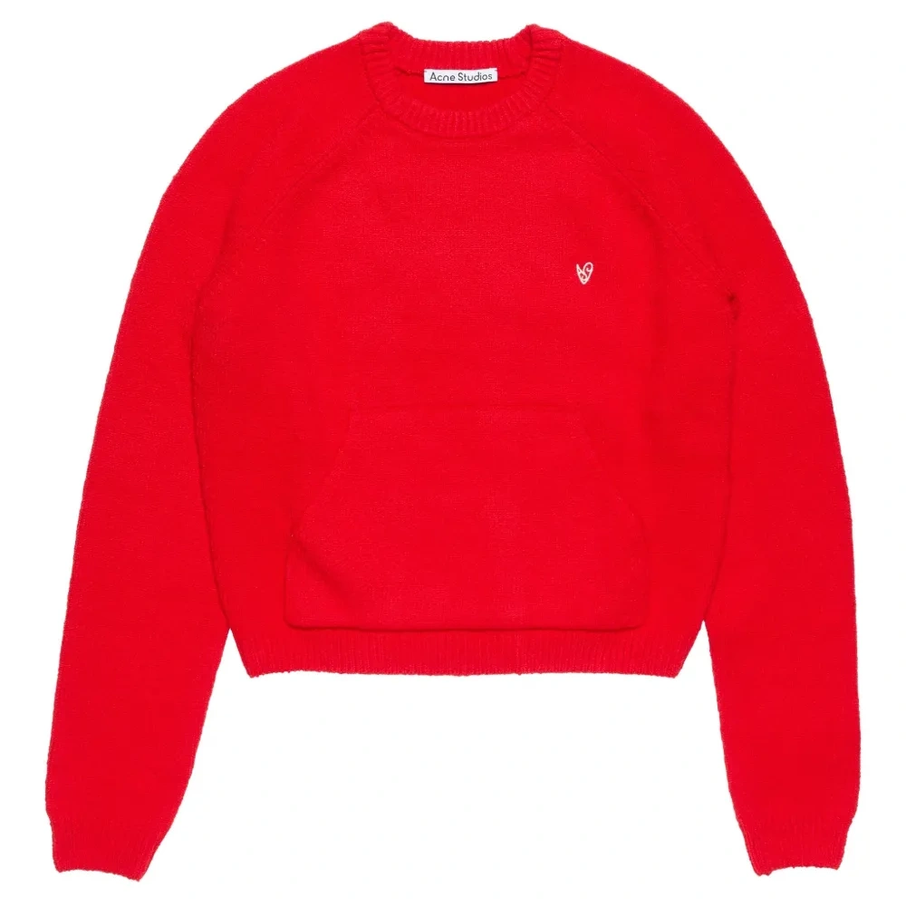 Свитер с карманом