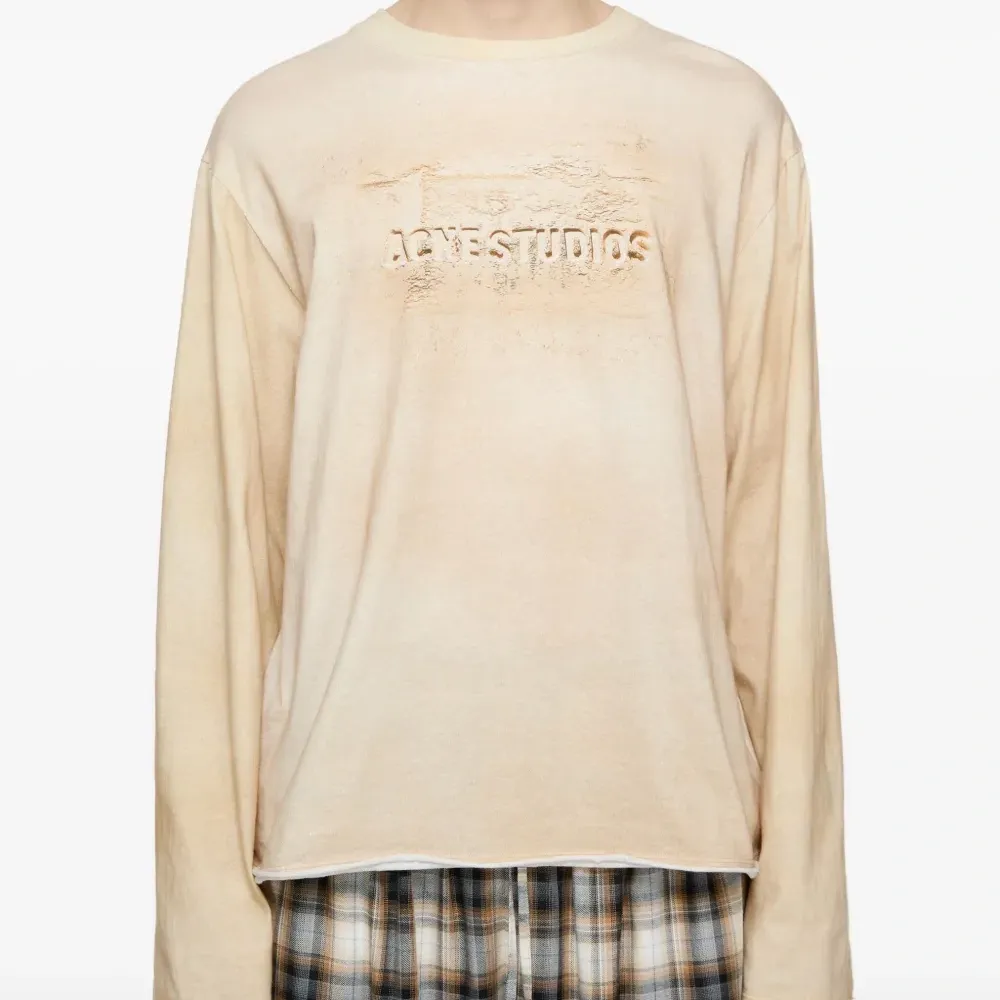 Футболка с длинными рукавами и логотипом