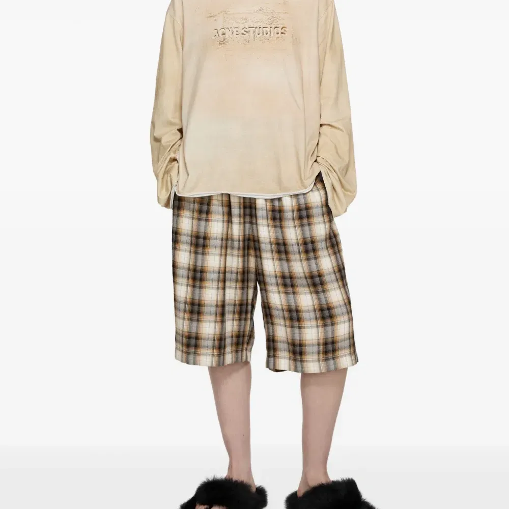 Футболка с длинными рукавами и логотипом