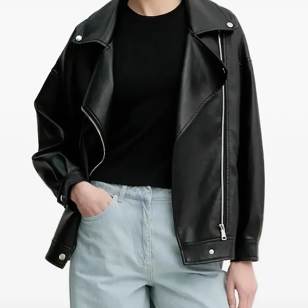 Футболка с круглым вырезом