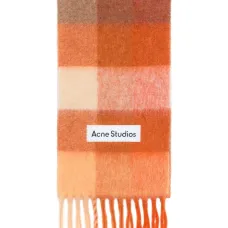 Клетчатый шарф с бахромой