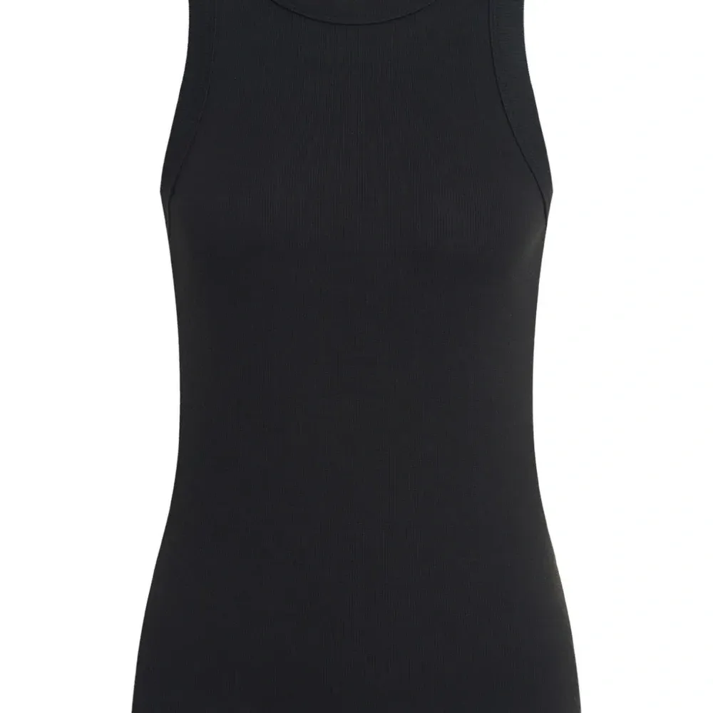 топ без рукавов