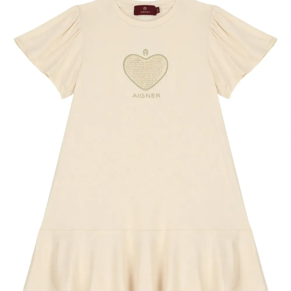 Платье с короткими рукавами