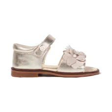 Сандалии с цветочной аппликацией