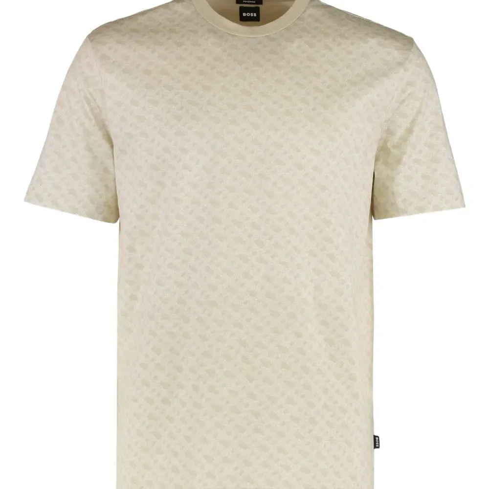 Футболка с логотипом