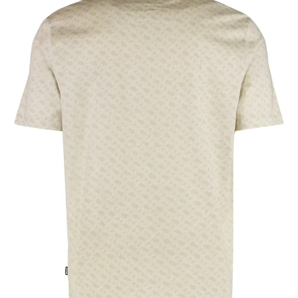 Футболка с логотипом