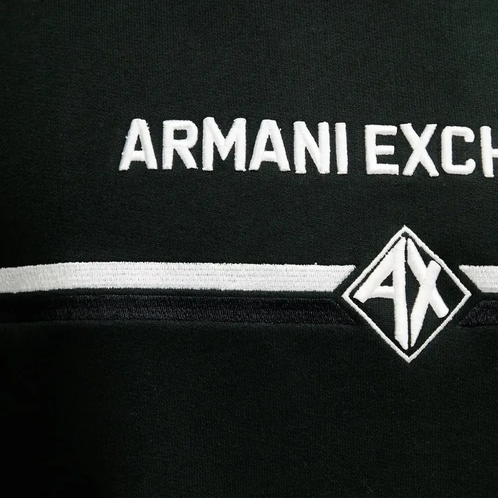 Толстовка с логотипом Толстовка с логотипом