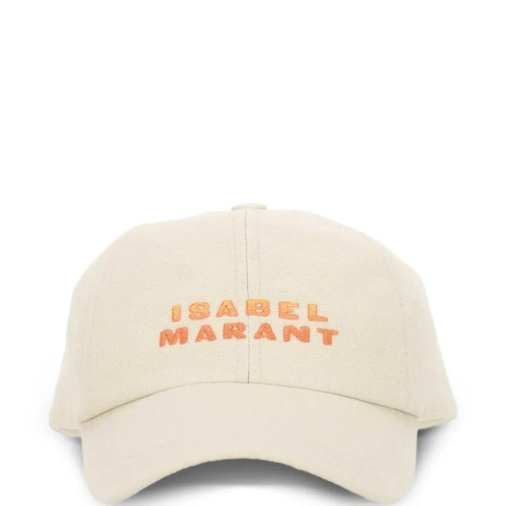 Кепка с вышитым логотипом