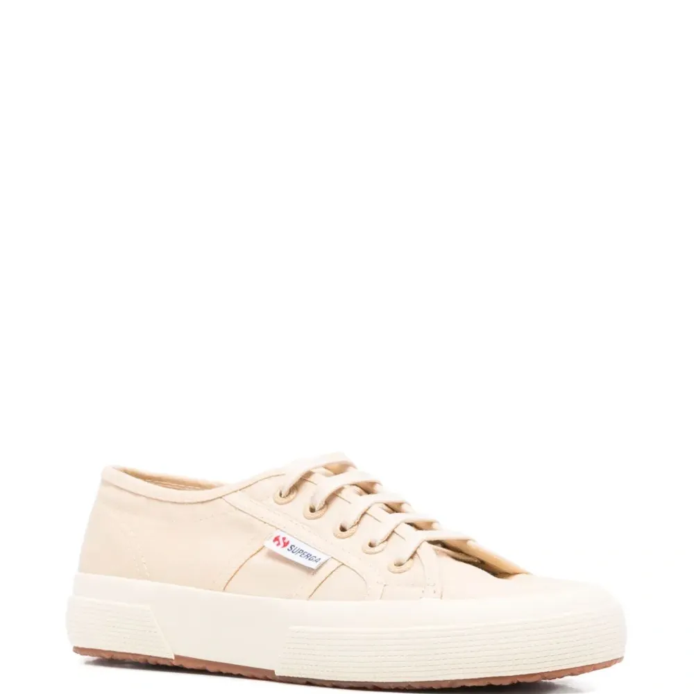 Льняные кроссовки