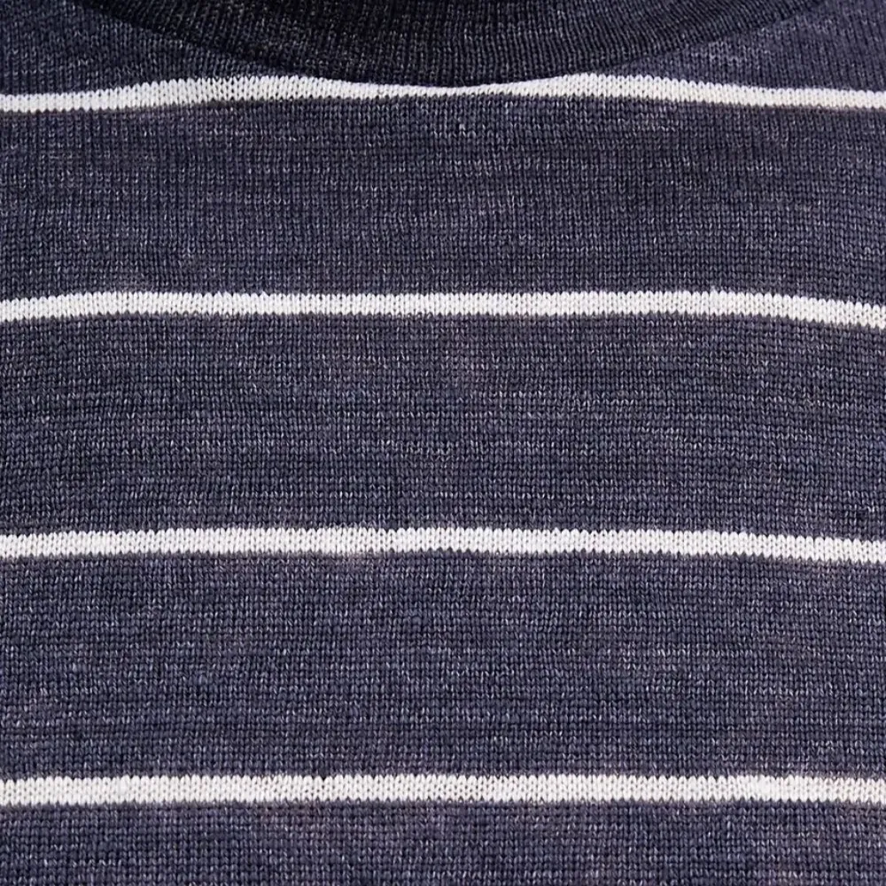 Льняная футболка в полоску