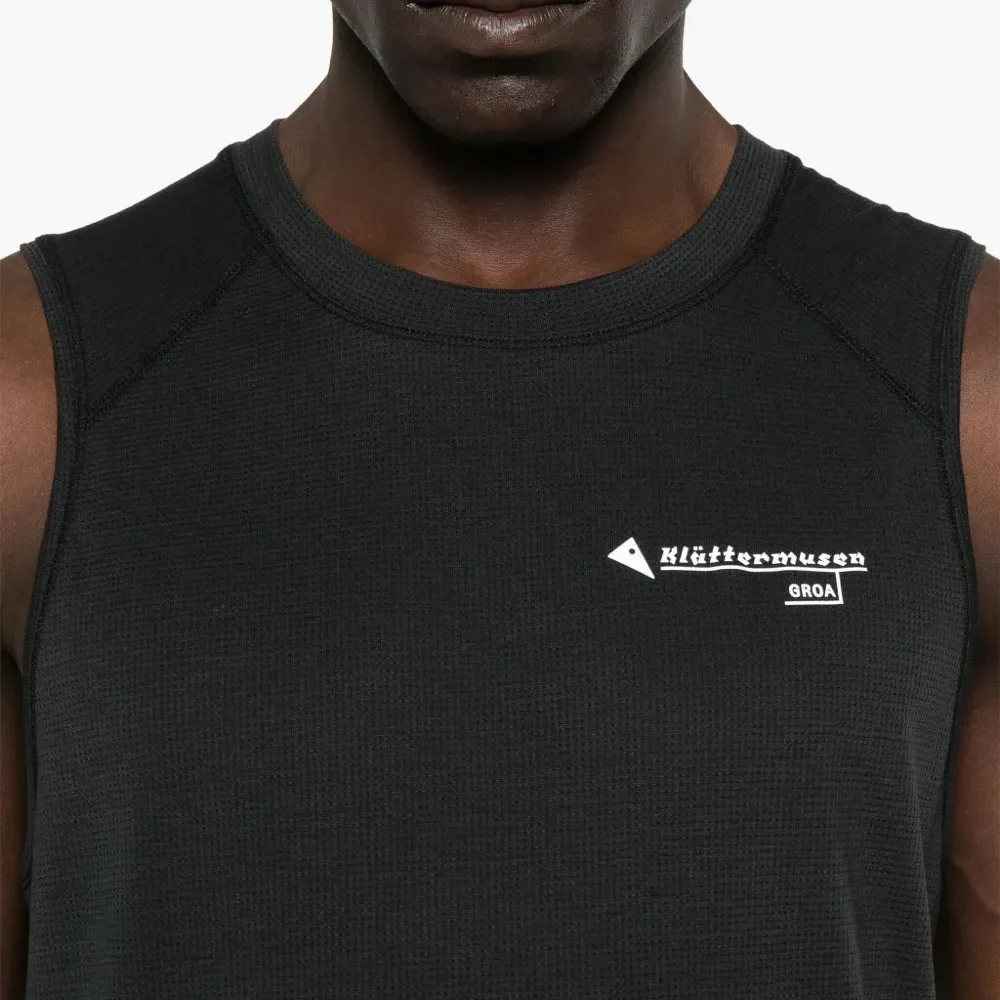 Топ Groa без рукавов