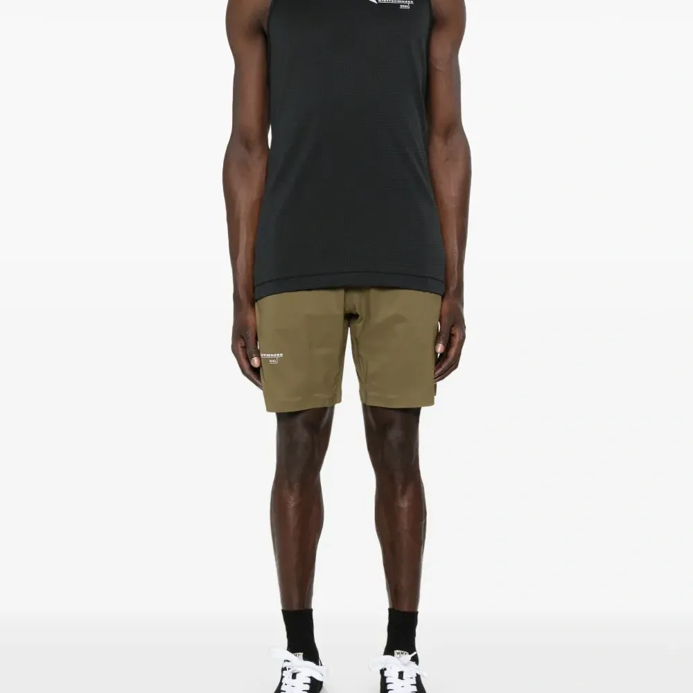 Топ Groa без рукавов