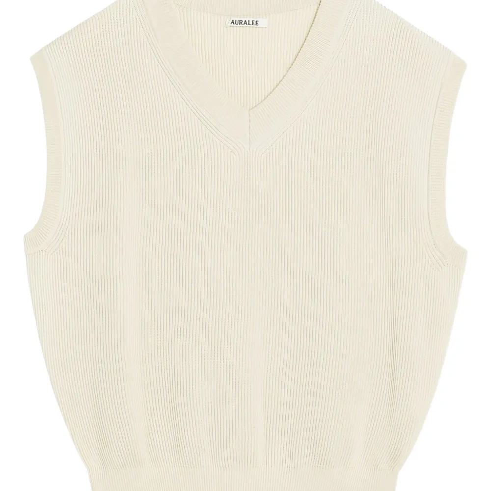 Вязаный жилет