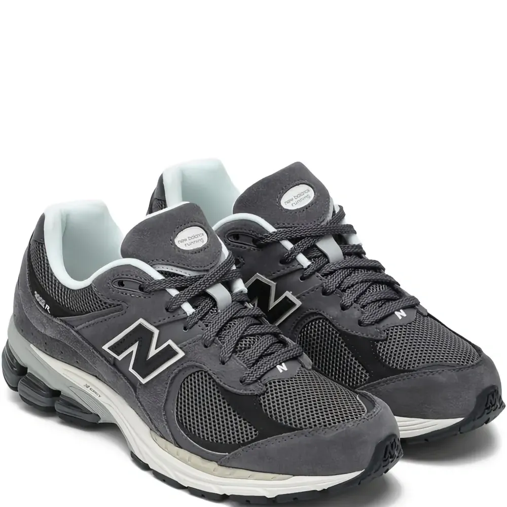 Кроссовки 2002