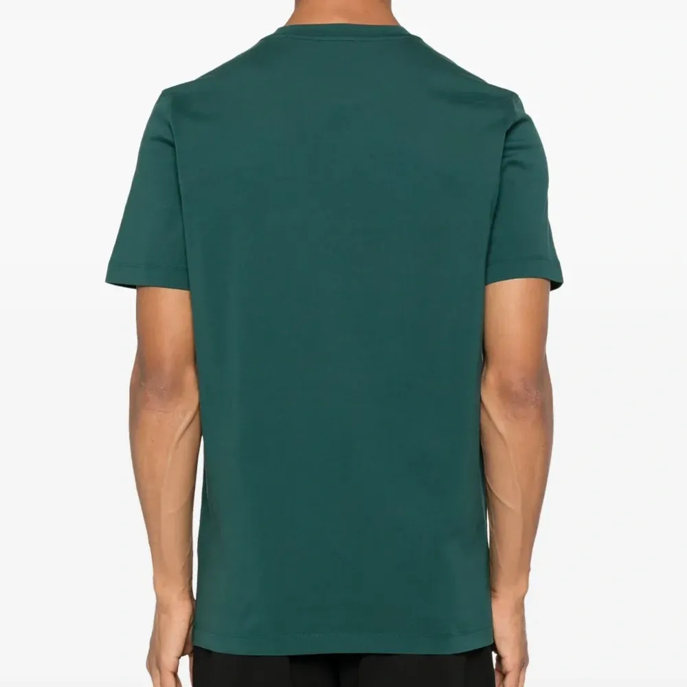 футболка с логотипом