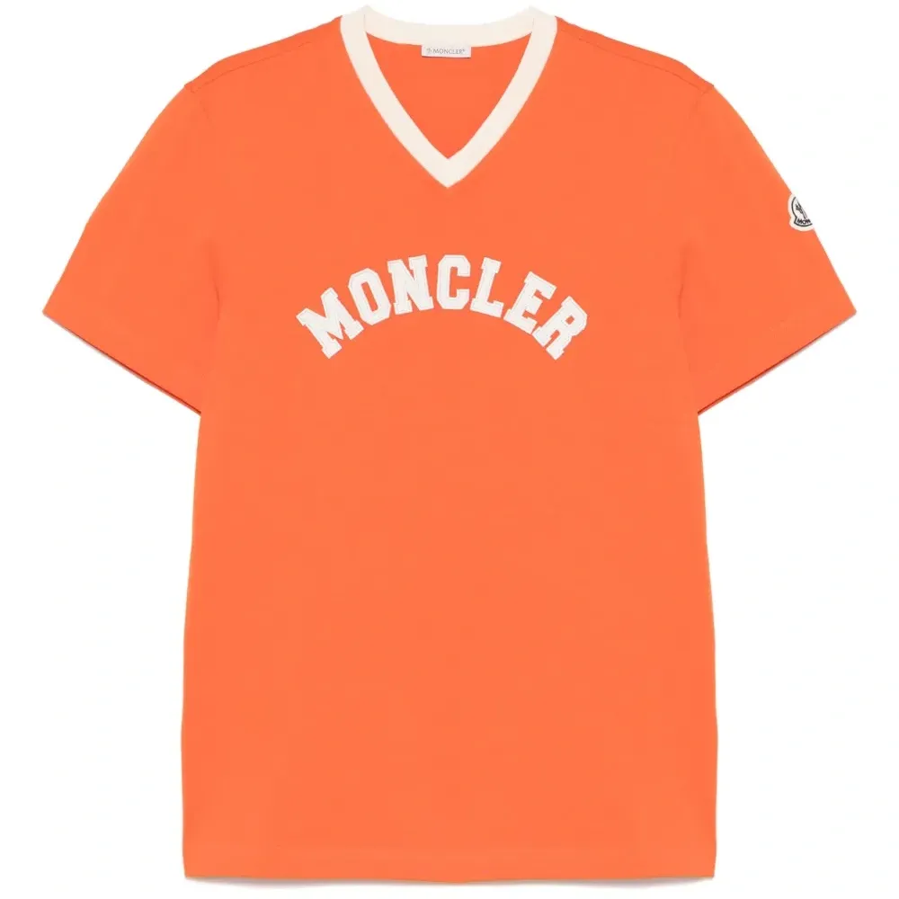 футболка с логотипом