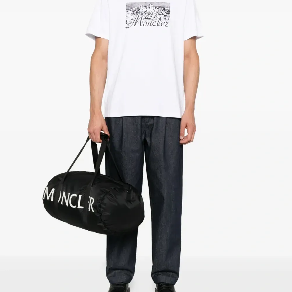 Футболка с принтом