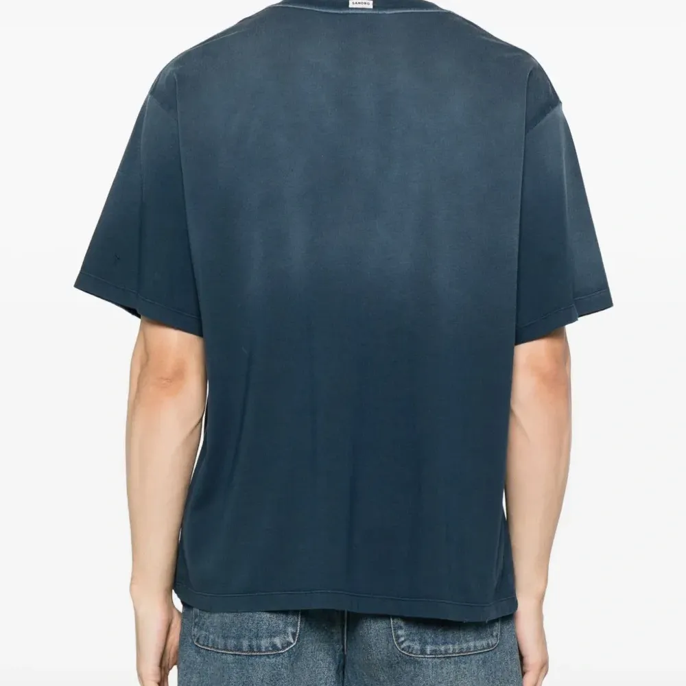 Футболка с круглым вырезом