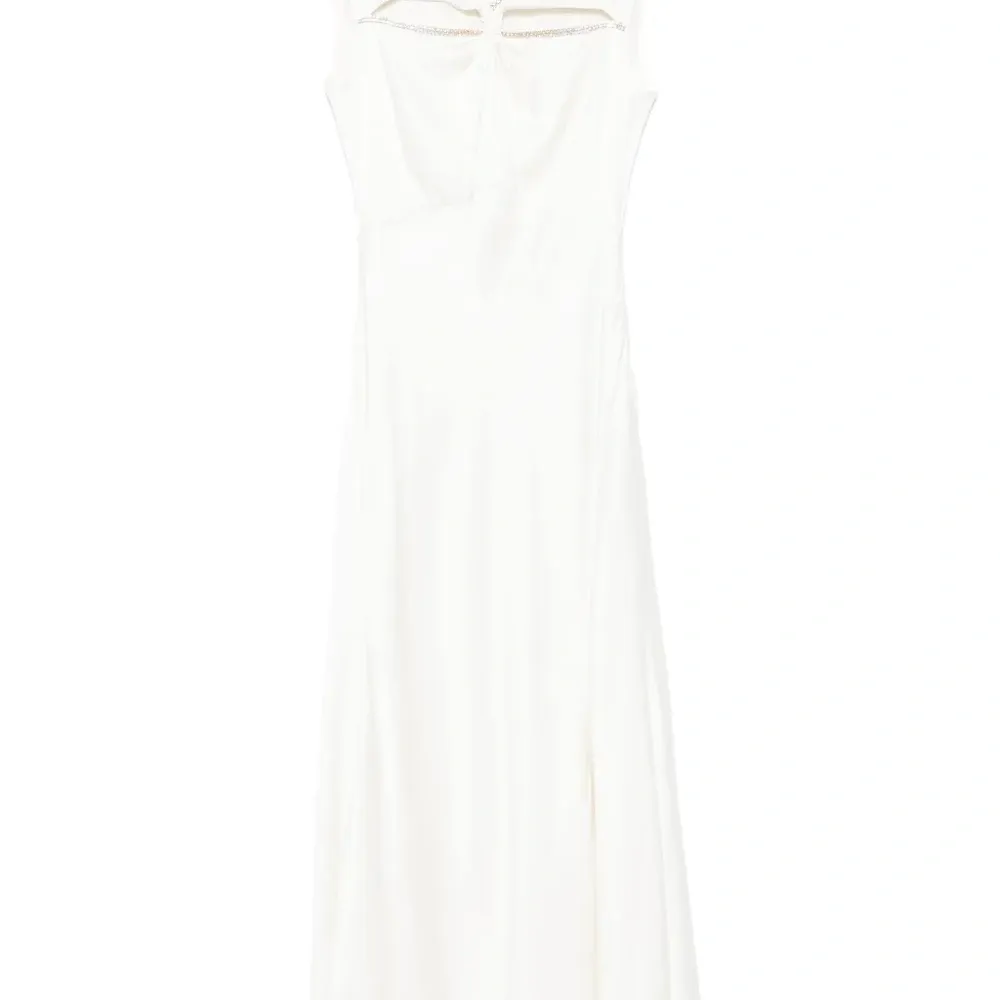 длинное платье с кристаллами