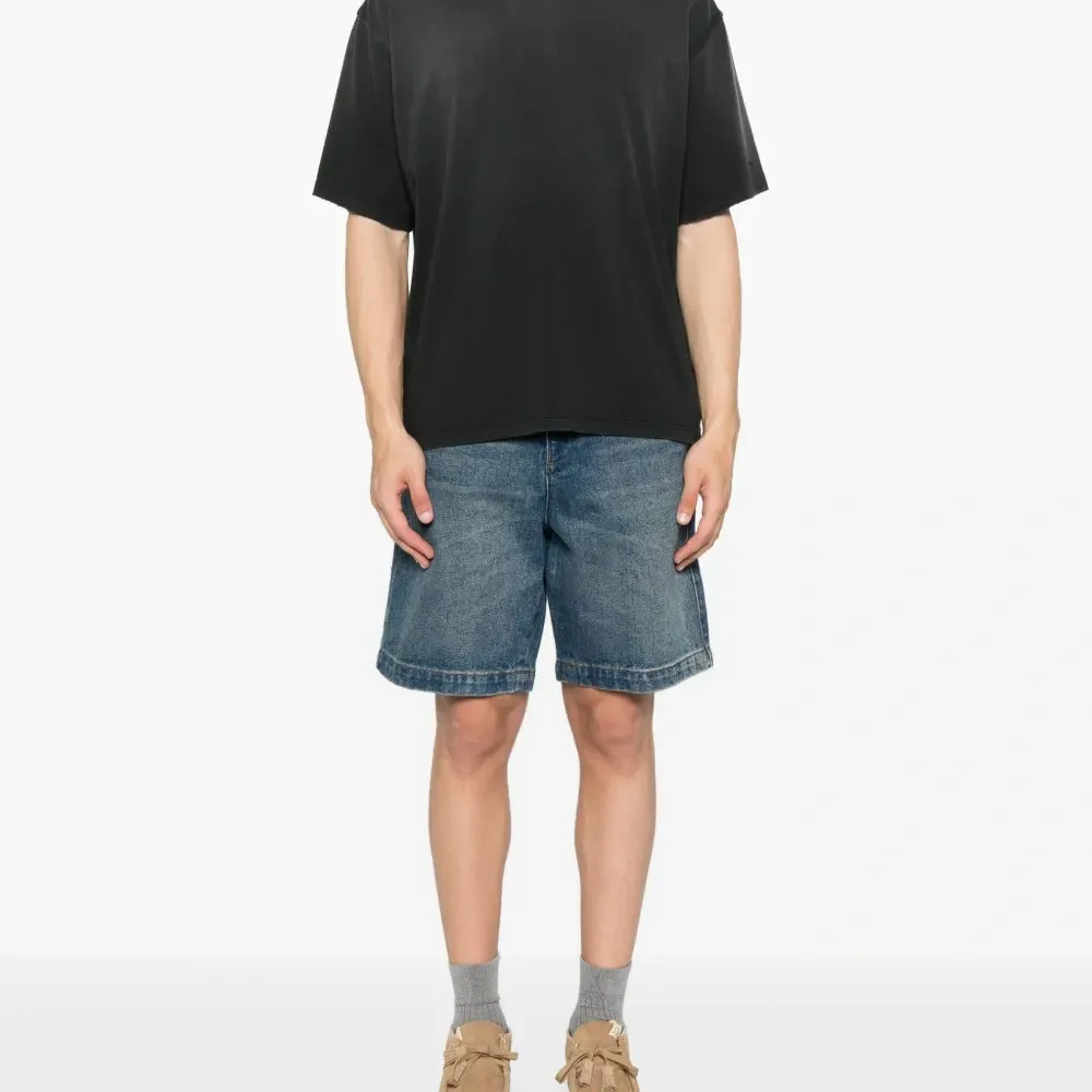 Футболка с круглым вырезом