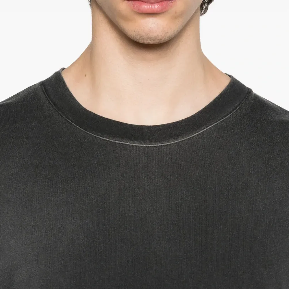 Футболка с круглым вырезом