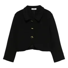 Укороченный жакет с квадратными пуговицами