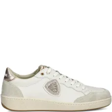 Кеды с вышитым логотипом