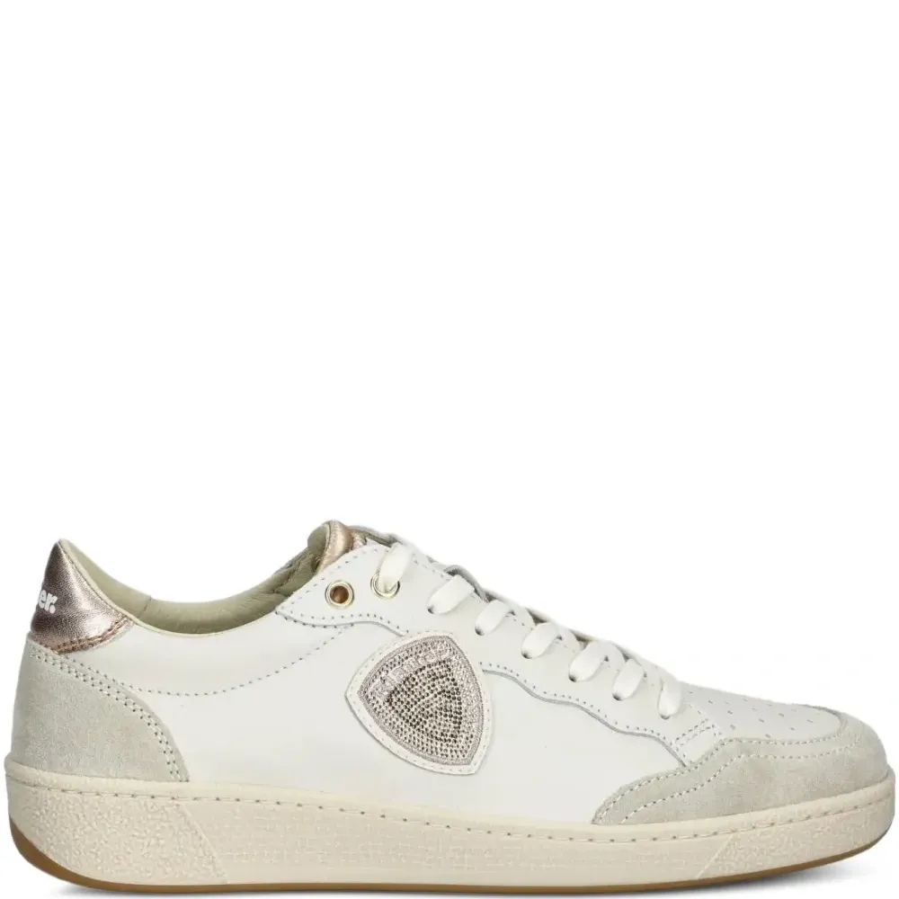 Кеды с вышитым логотипом Кеды с вышитым логотипом