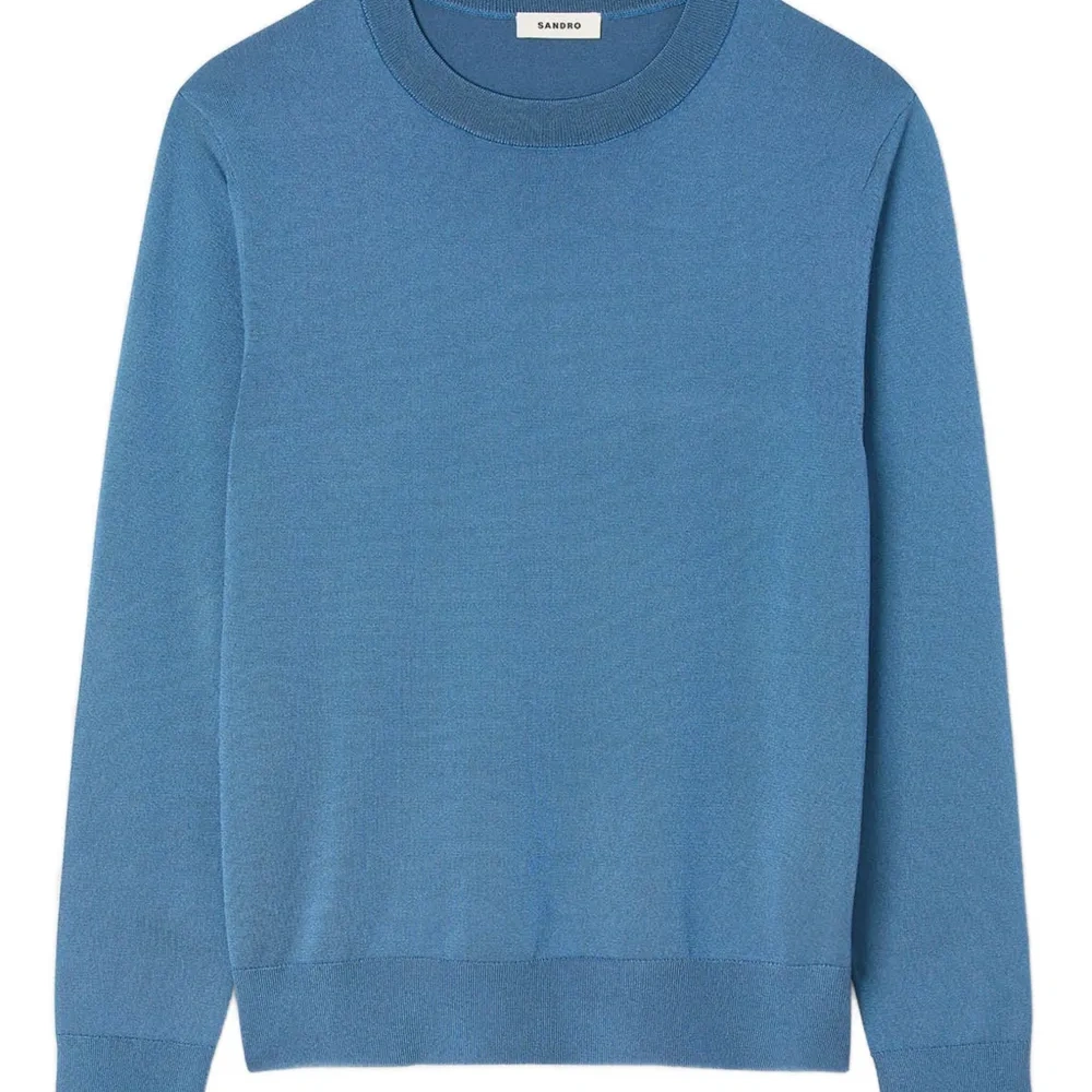 Свитер с круглым вырезом