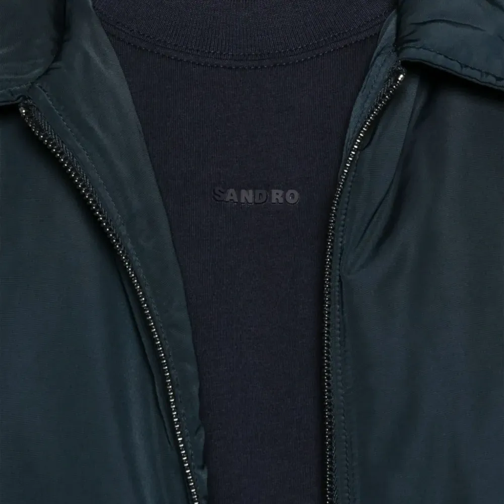 футболка с круглым вырезом футболка с круглым вырезом