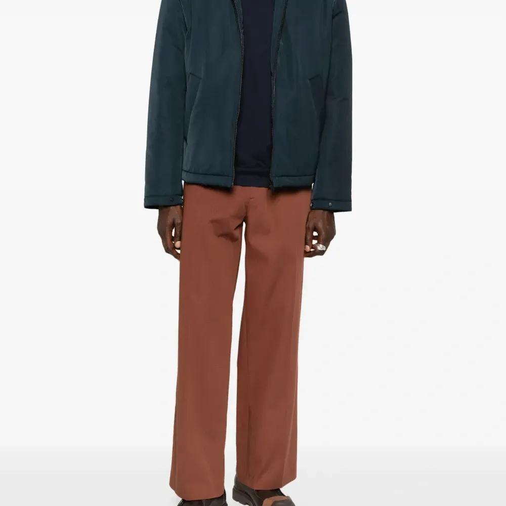 футболка с круглым вырезом футболка с круглым вырезом