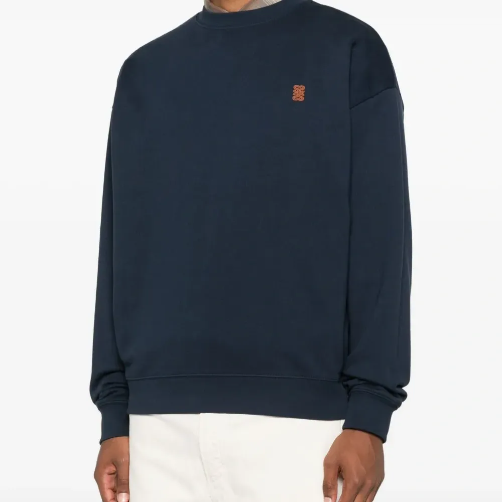 толстовка с логотипом