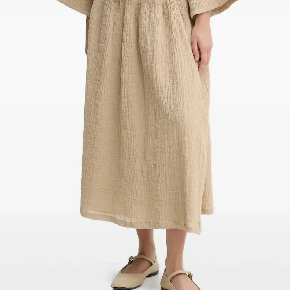 Юбка миди А-силуэта с присборенной талией