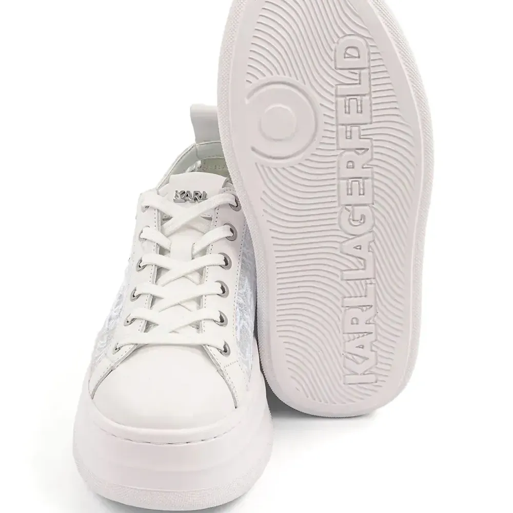 Кроссовки Kobe