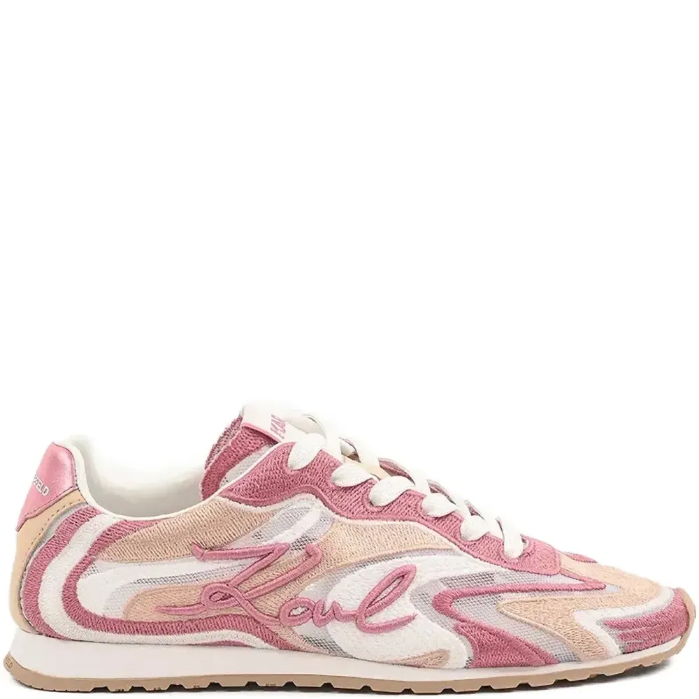 Кроссовки на шнуровке