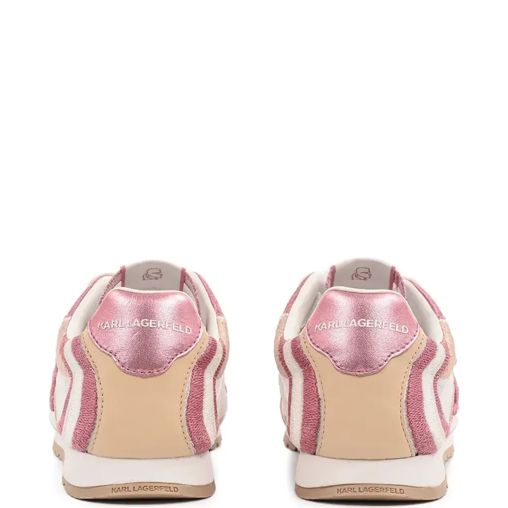 Кроссовки на шнуровке