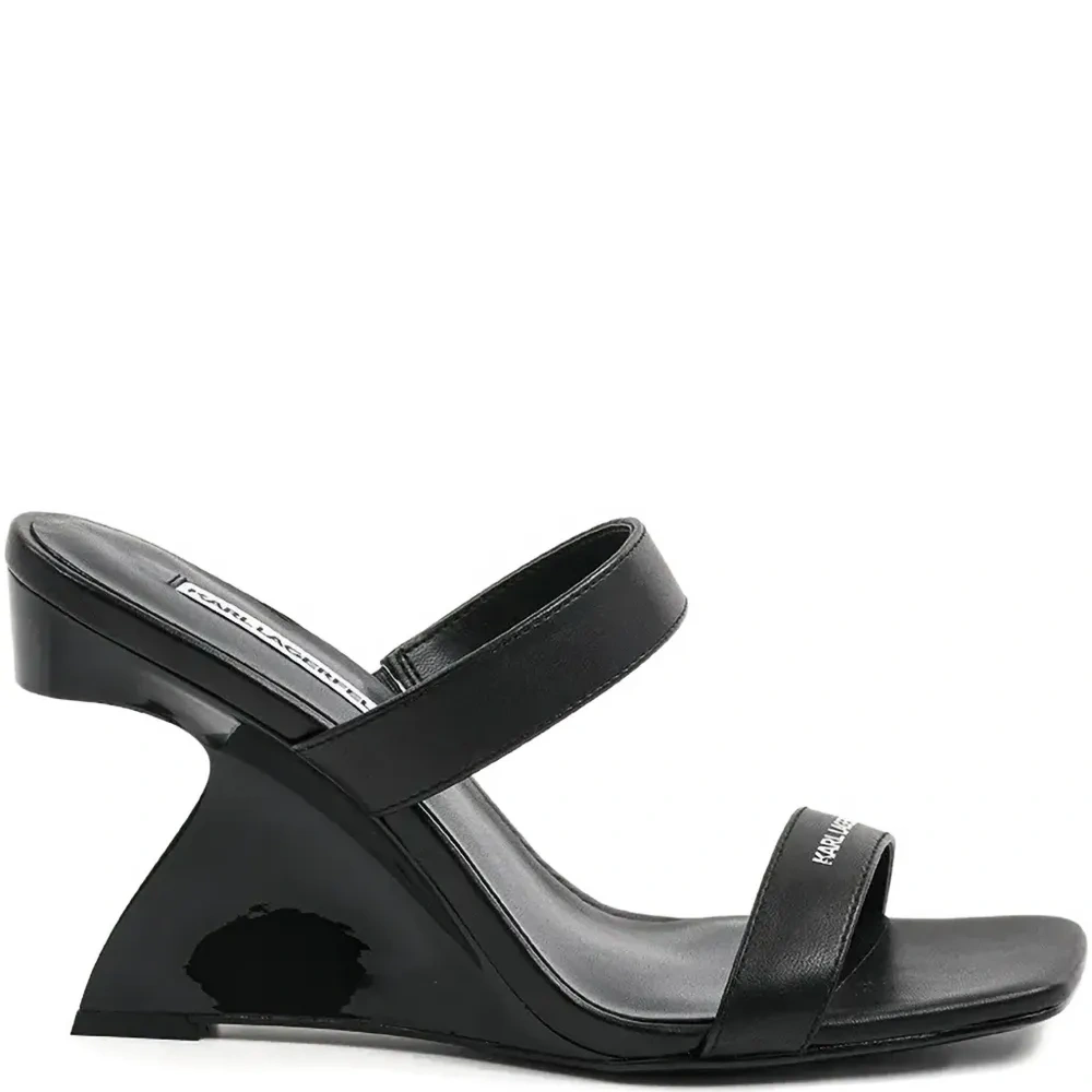 Босоножки с логотипом