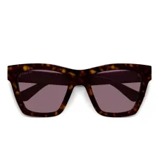 Солнцезащитные очки в квадратной оправе Солнцезащитные очки в квадратной оправе